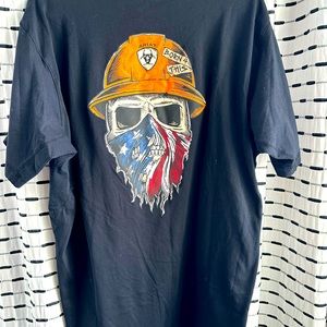 Mens large Ariat Tshirt